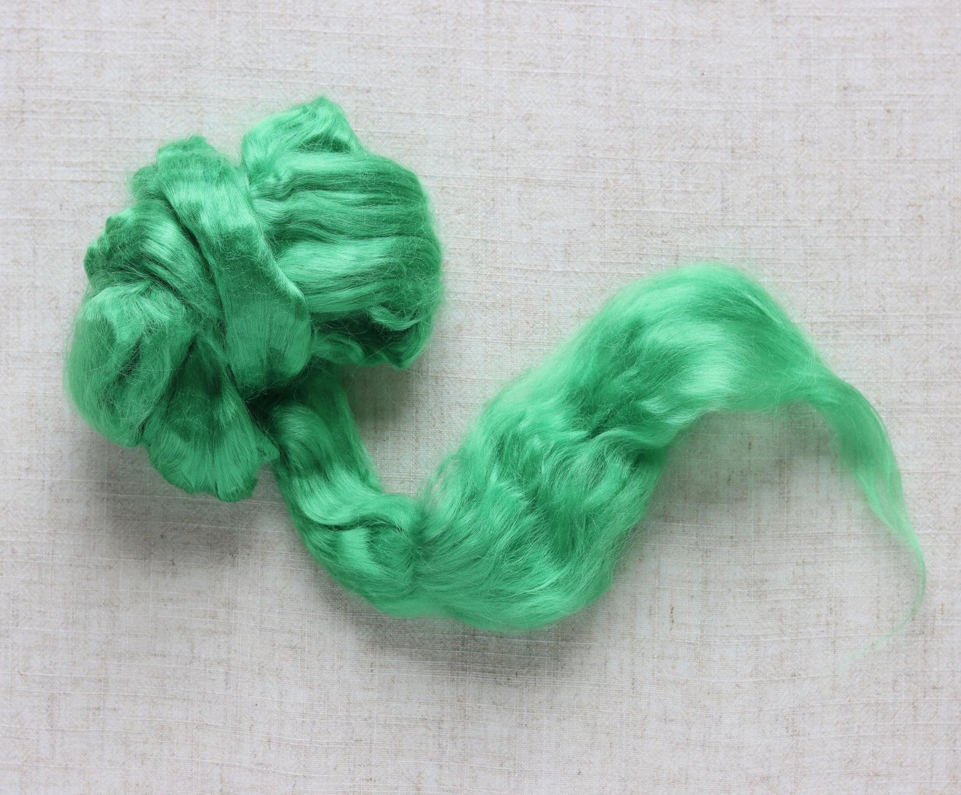 Meadow Green Viscose Roving for Wet Felting, Needle Felting, and Spinning - 1 oz.