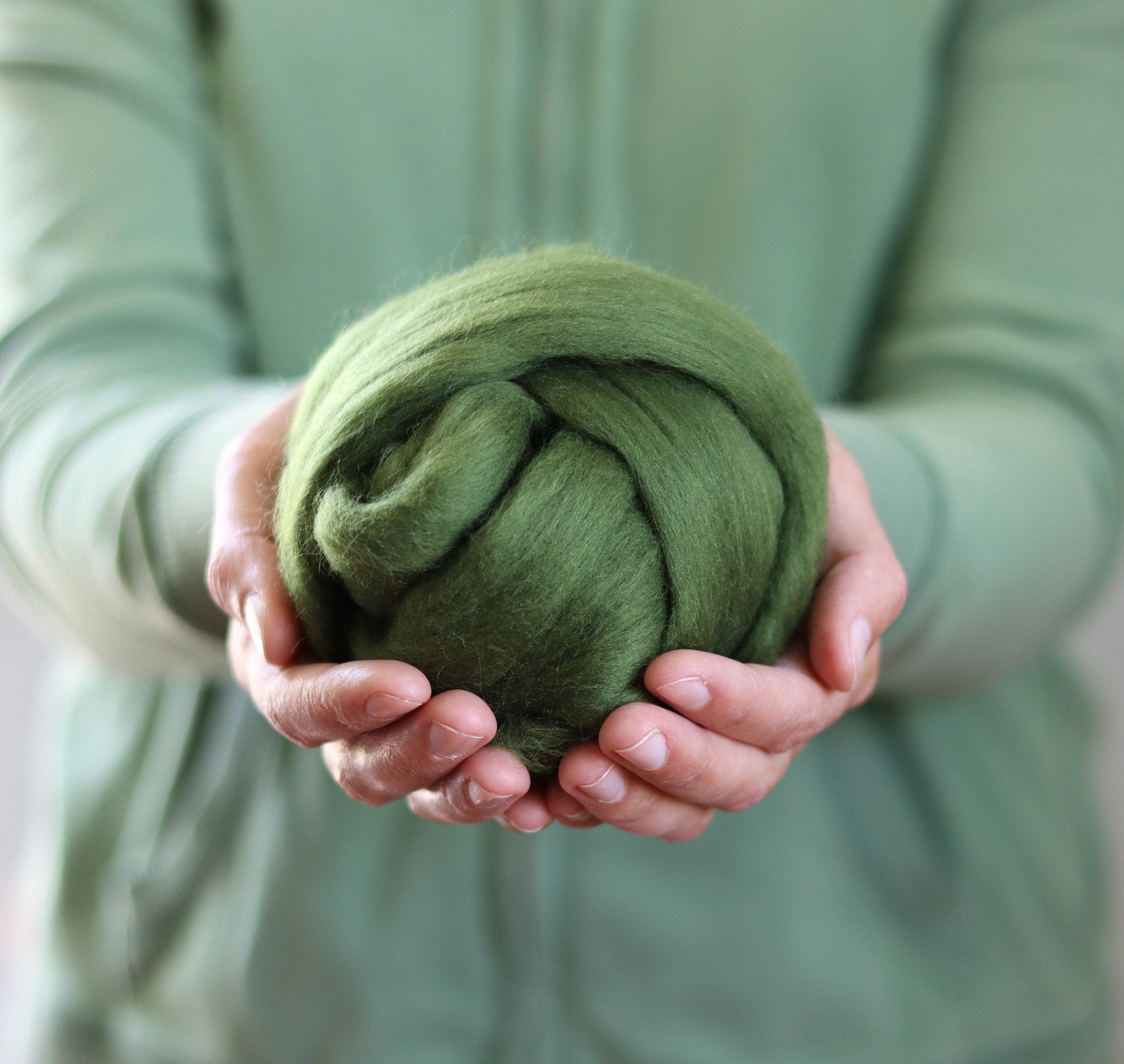 Bright Green Merino Wool Roving clover Felting Wool -  in 2023