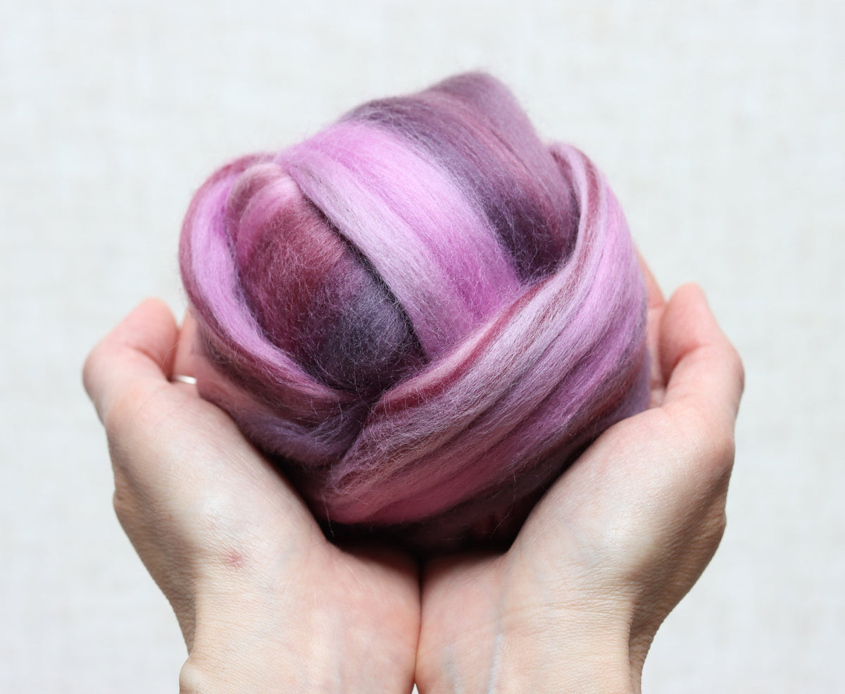 Irises Purple - Merino Wool Roving