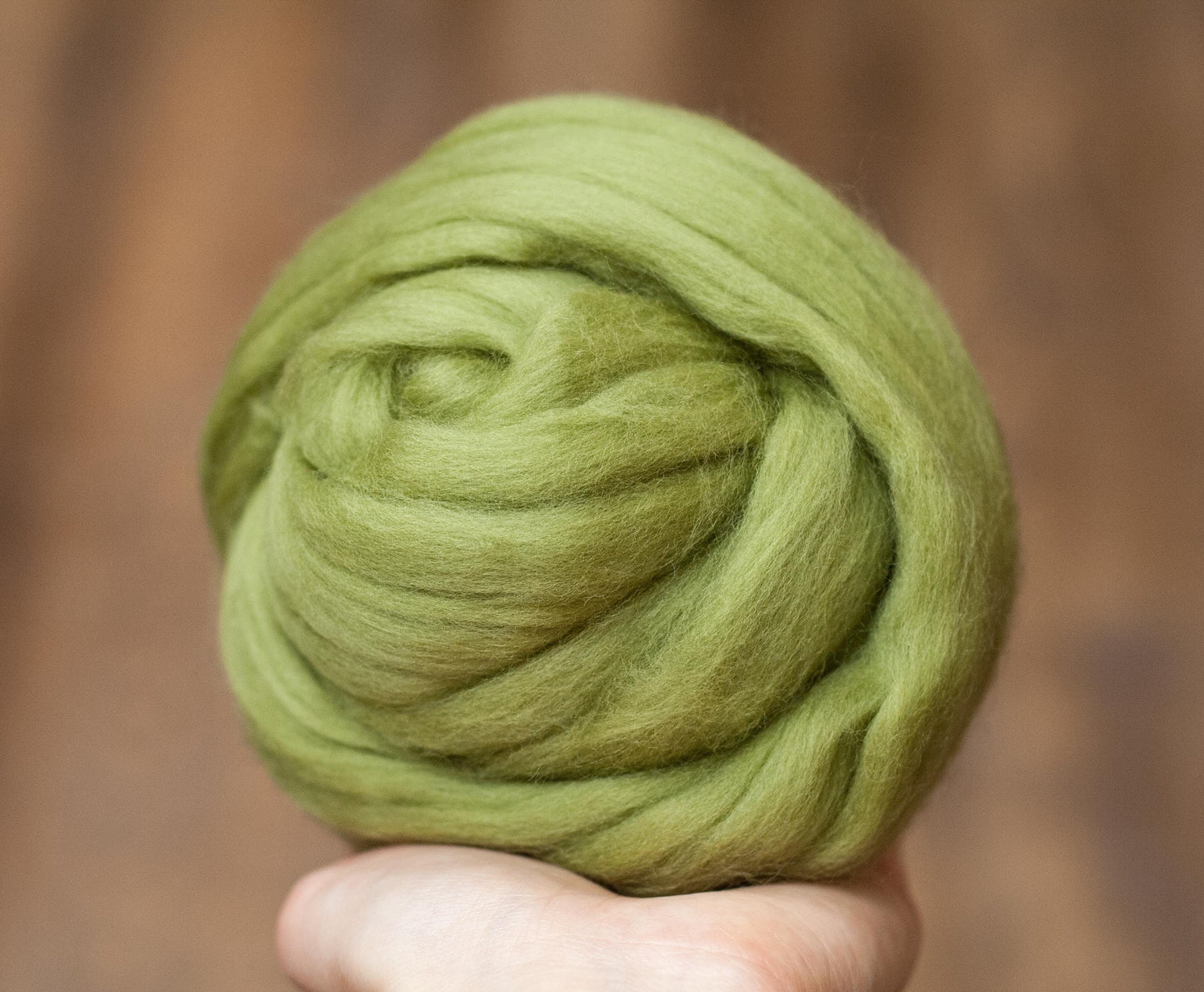 Needle felted wool felting Green Leaf wool Roving for felting