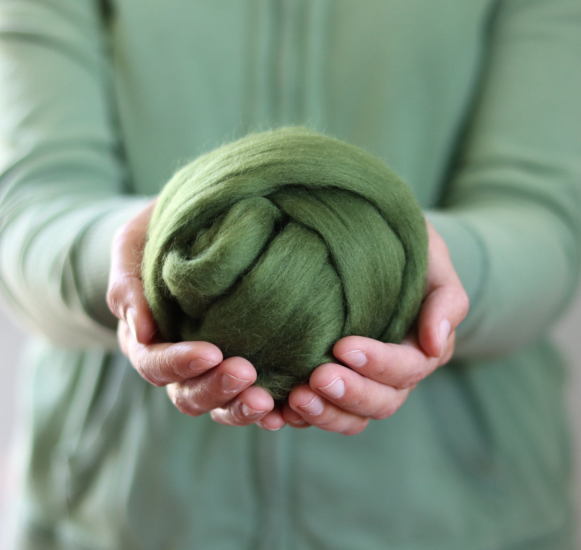 Wool Roving for Needle Felting in Celadon Green, Spring Green, Pastel,  Light Green, Wet Felting, Spinning, Chunky Yarn, DIY 