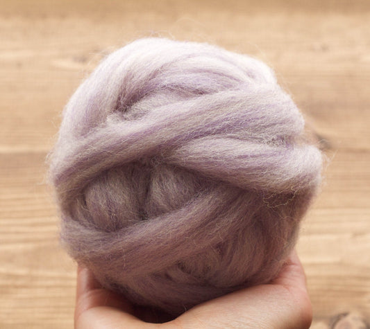 Pastel Violet - Wool Roving